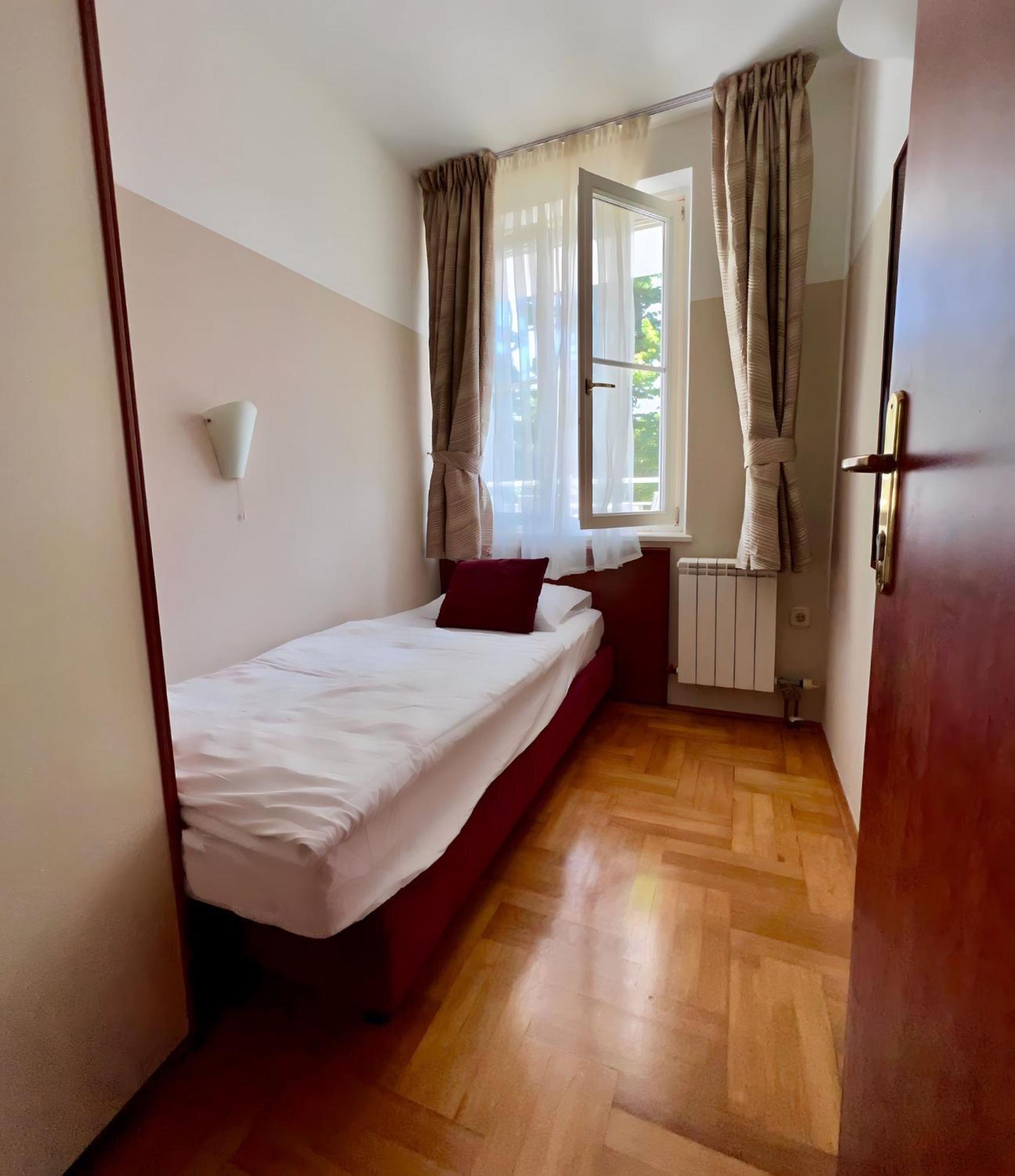 Villa Valdepian Apartments Savudrija Exterior photo